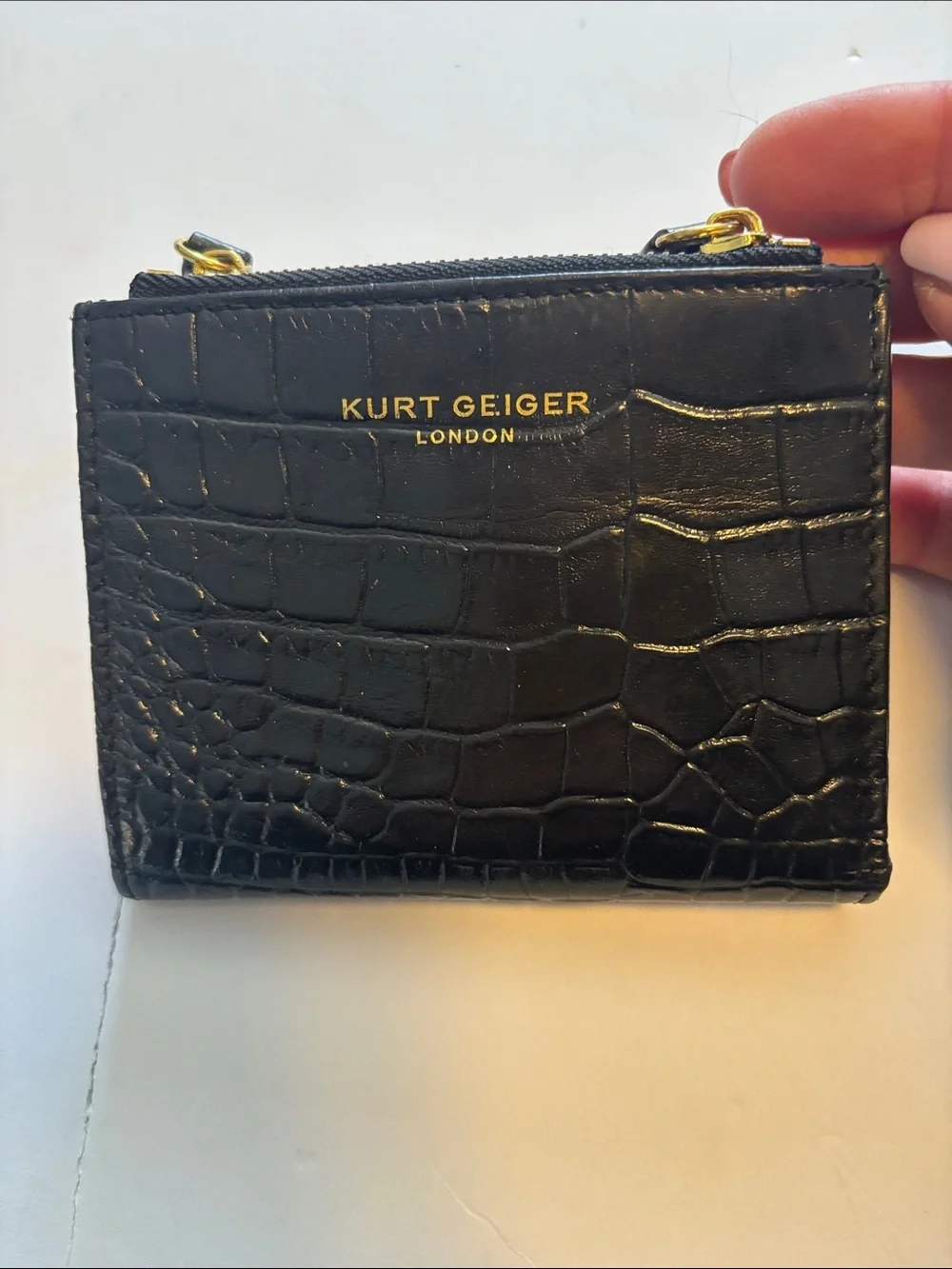 KURT GEIGER BLACK EMBOSSED LEATHER WALLET SNAP CLOSURE 2 GOLD TONED ZIP POCKETS
